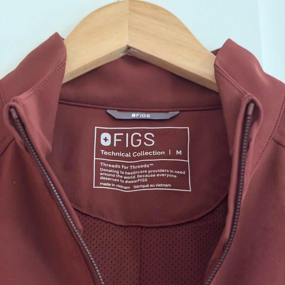 Figs Sydney Scrub Jacket in Walnut, Size Medium - Picture 10 of 12
